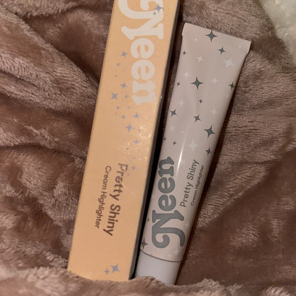 Neen- Pretty Shiny Cream Highlighter